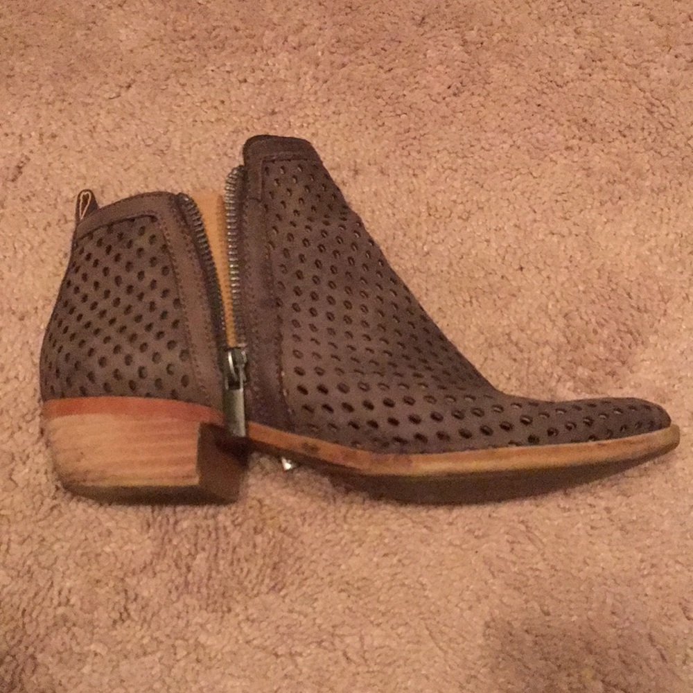 Lucky Boot Taupe Size 7